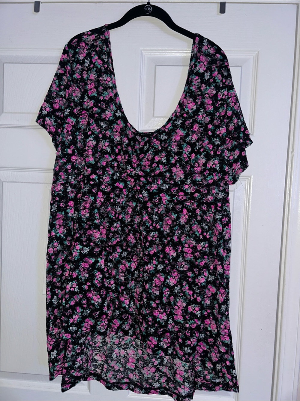 Women’s Black Floral mesh Scoop Neck Top - Pink Floral